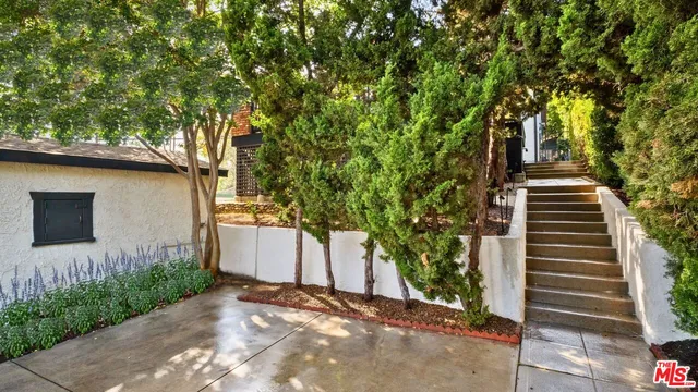 $1,299,000 | 6155 Poppy Peak Drive, Los Angeles, CA 90042