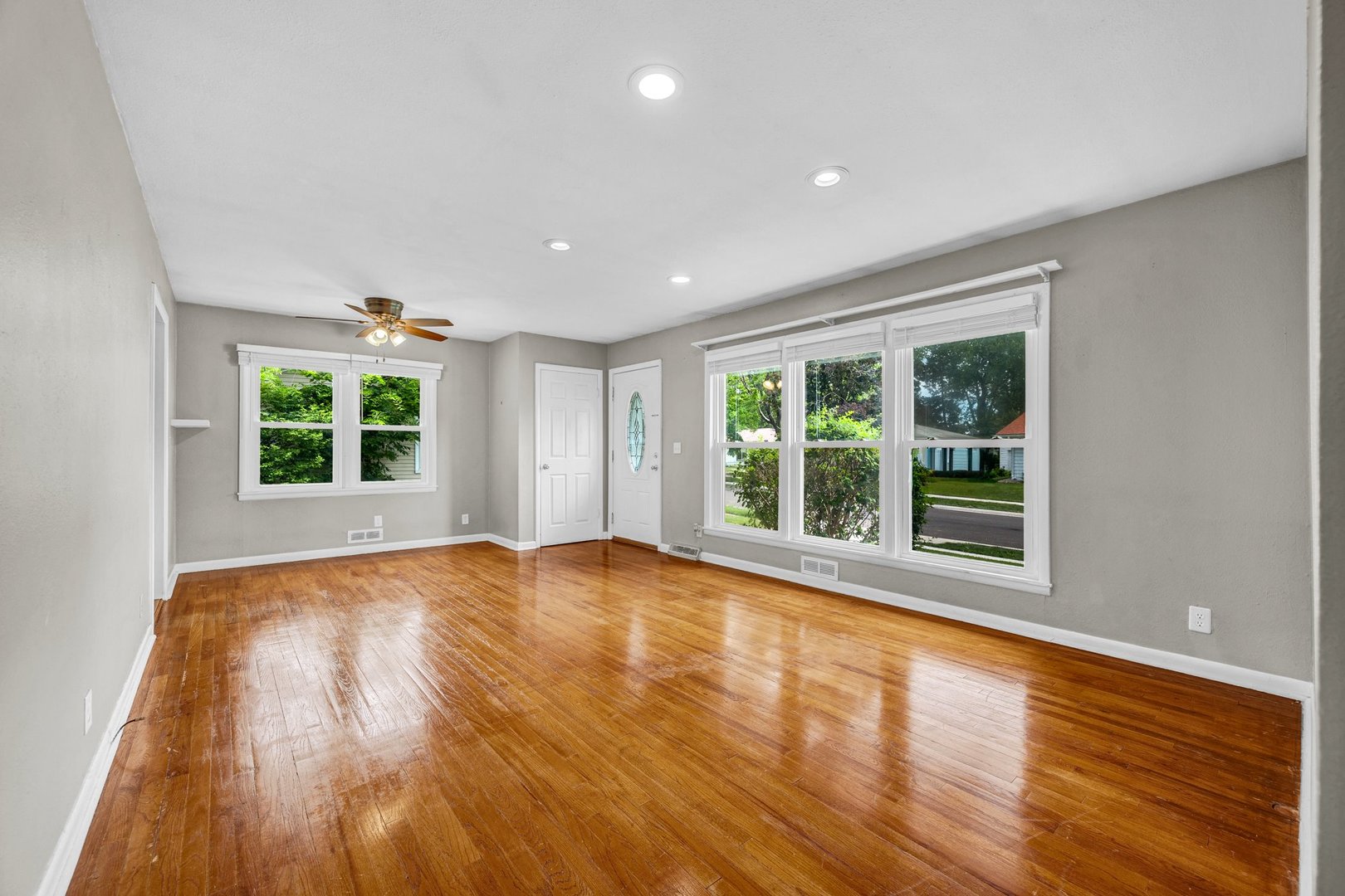 113 Conley Circle Bloomington, IL 61701 - Photo 4 of 22