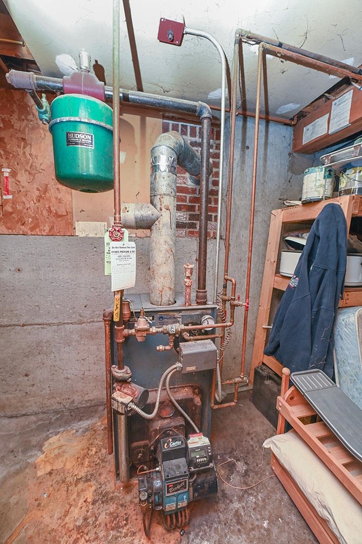 17 English Range Road Derry, NH 03038 - Photo 18 of 33