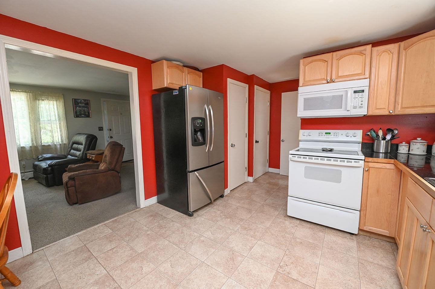 17 English Range Road Derry, NH 03038 - Photo 22 of 33