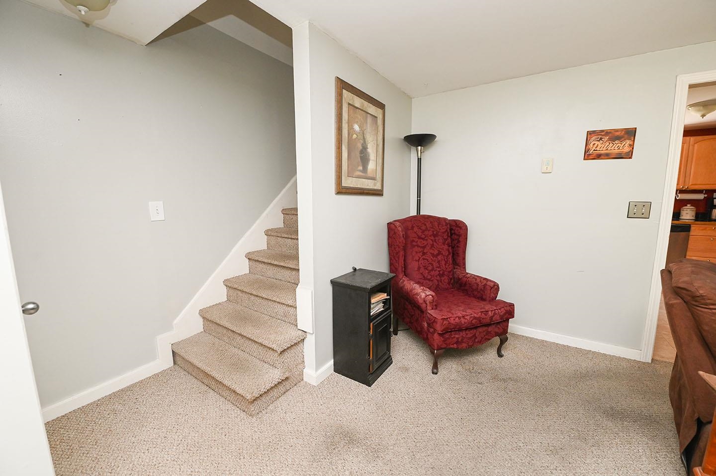 17 English Range Road Derry, NH 03038 - Photo 31 of 33