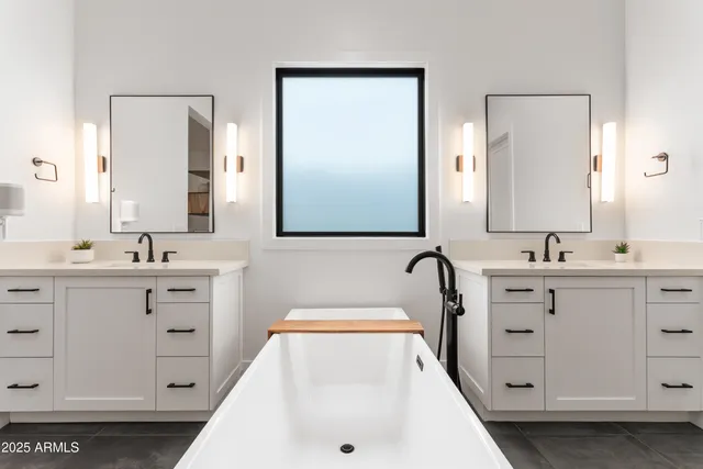 $12,150 | 4007 North 34th Street, Phoenix, AZ 85018