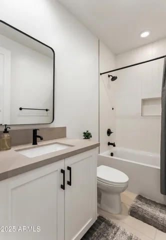 $12,150 | 4007 North 34th Street, Phoenix, AZ 85018