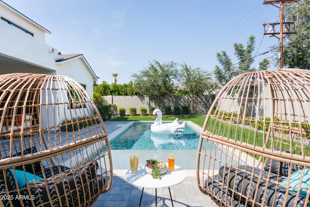 $12,150 | 4007 North 34th Street, Phoenix, AZ 85018