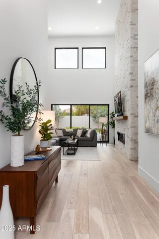 $12,150 | 4007 North 34th Street, Phoenix, AZ 85018