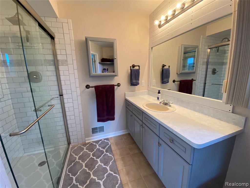 6335 Fox Ridge Almont, MI 48003 - Photo 47 of 66