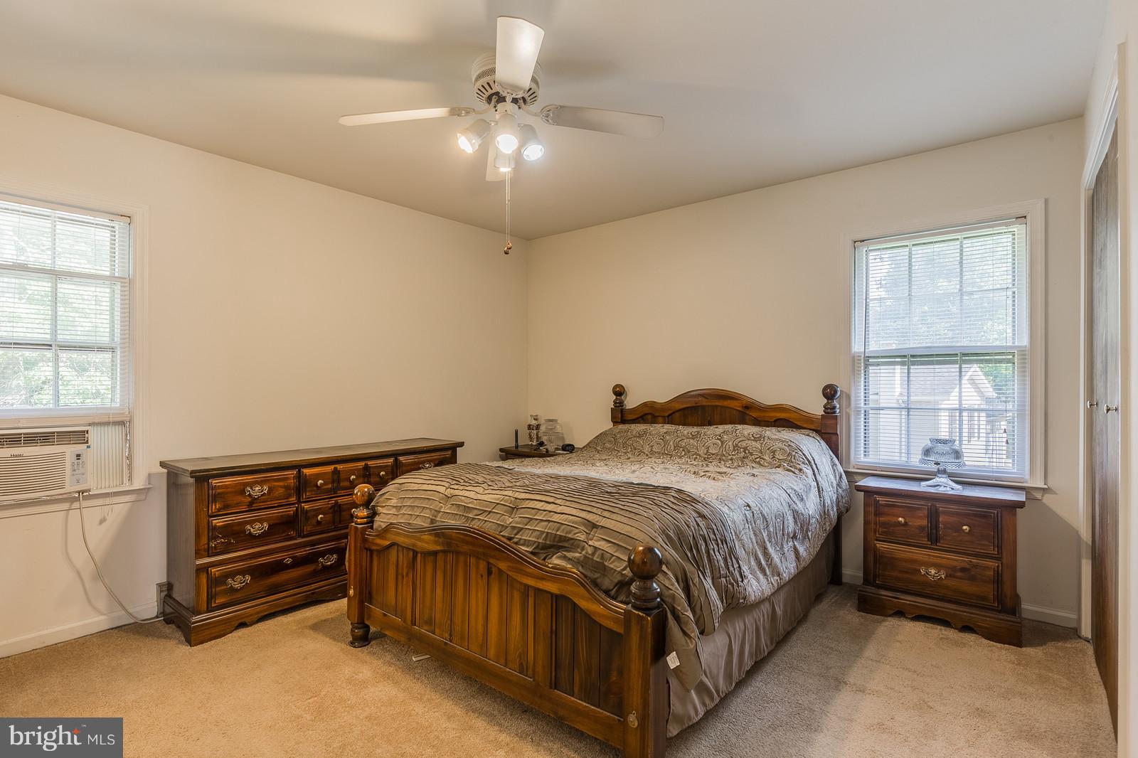 484 Cropp Road Fredericksburg, VA 22406 - Photo 12 of 29 Nice Sized Master Bedroom