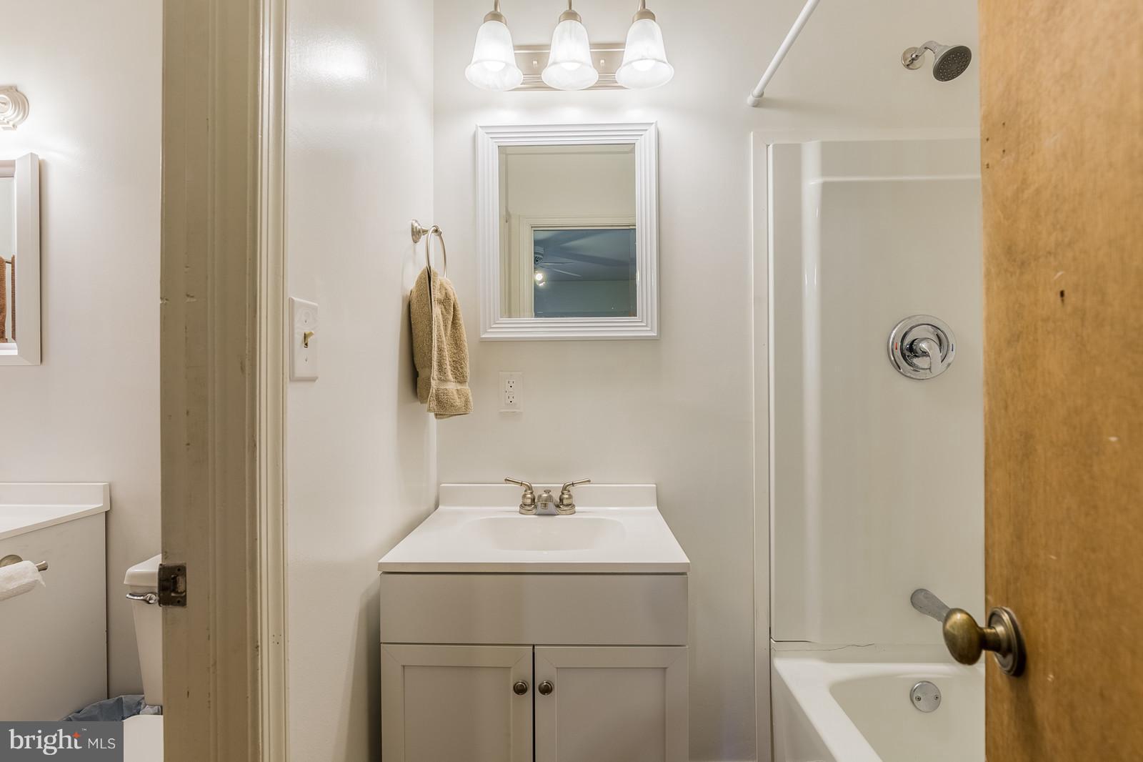 484 Cropp Road Fredericksburg, VA 22406 - Photo 14 of 29 Newly Remodeled Bath