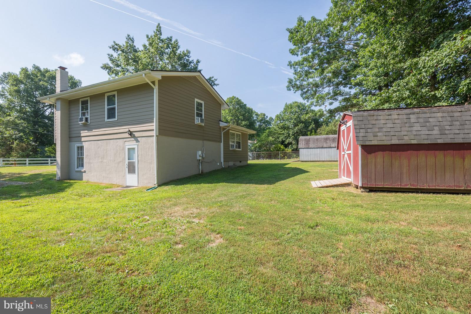484 Cropp Road Fredericksburg, VA 22406 - Photo 26 of 29 Large Level Backyard