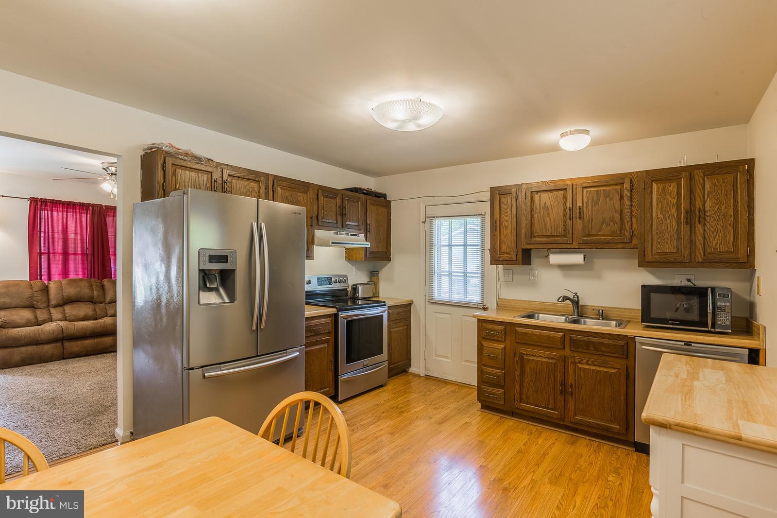 484 Cropp Road Fredericksburg, VA 22406 - Photo 8 of 29 Large Eat In Kitchen
