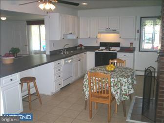 61 Bittersweet Road Levittown, PA 19057 - Photo 2 of 6 Gallery Image 2
