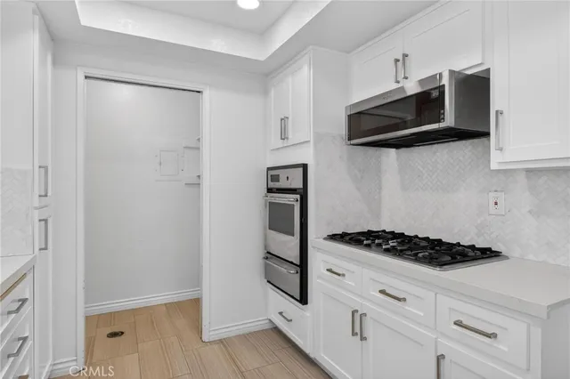 $3,995 | 2519 Vanderbilt Lane, Unit 2, Redondo Beach, CA 90278