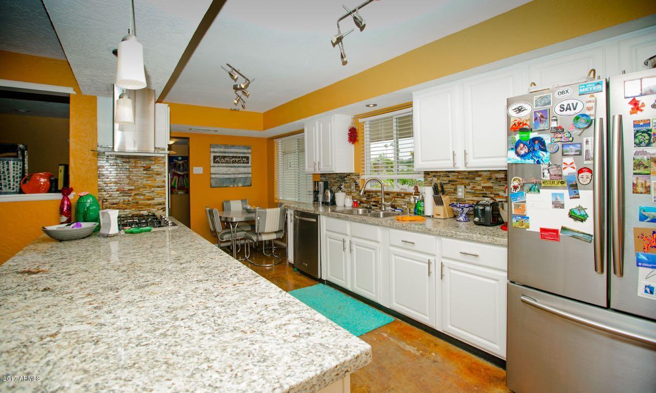 2148 West Bethany Home Road Phoenix, AZ 85015 - Photo 8 of 25 DSC04894