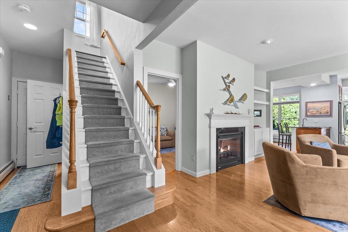306 Park Road South Burlington, VT 05403 - Photo 2 of 40