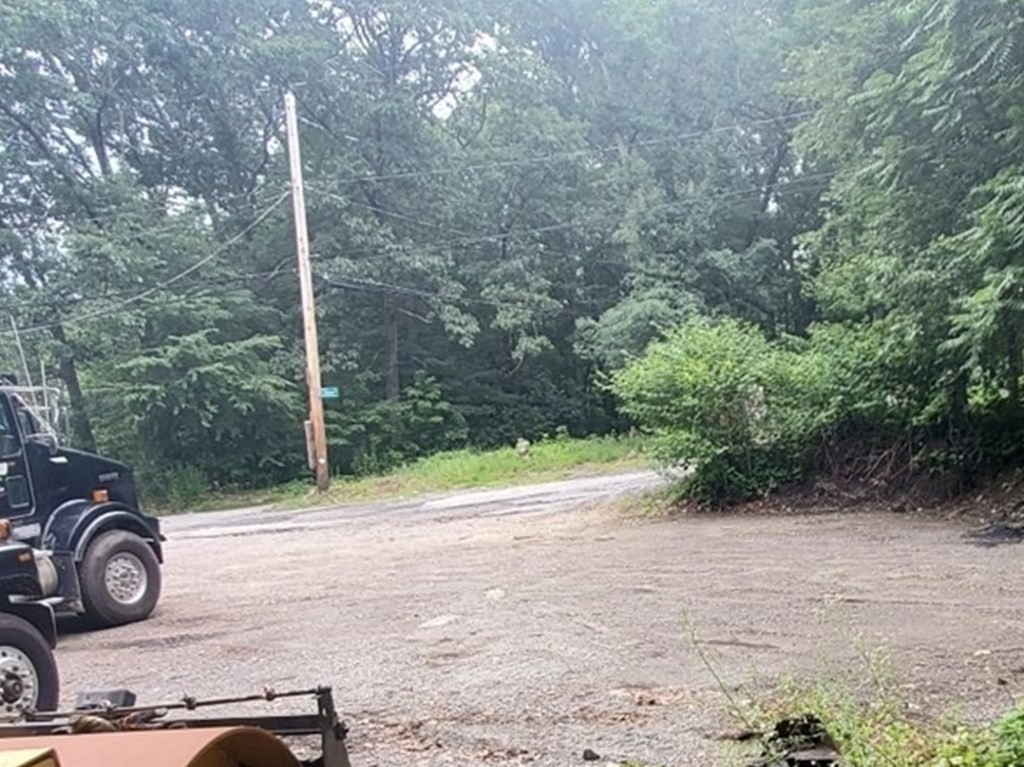 35 Dane Avenue Worcester, MA 01607 - Photo 1 of 4