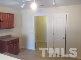 292 West Waycliff Road Henderson, NC 27537 - Photo 4 of 9 Gallery Image 4