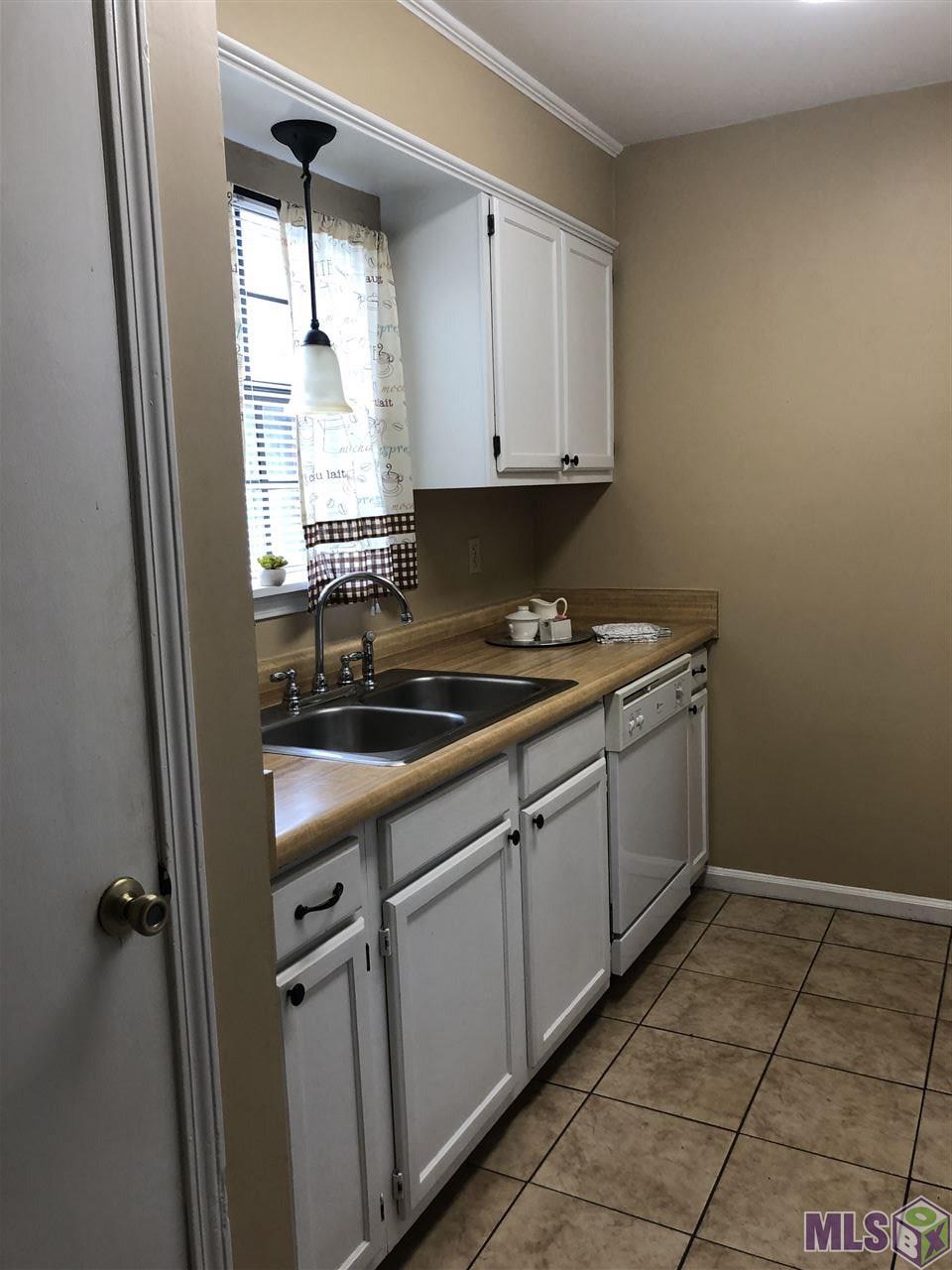 4424 Stumberg Lane Baton Rouge, LA 70816 - Photo 6 of 11 Kitchen