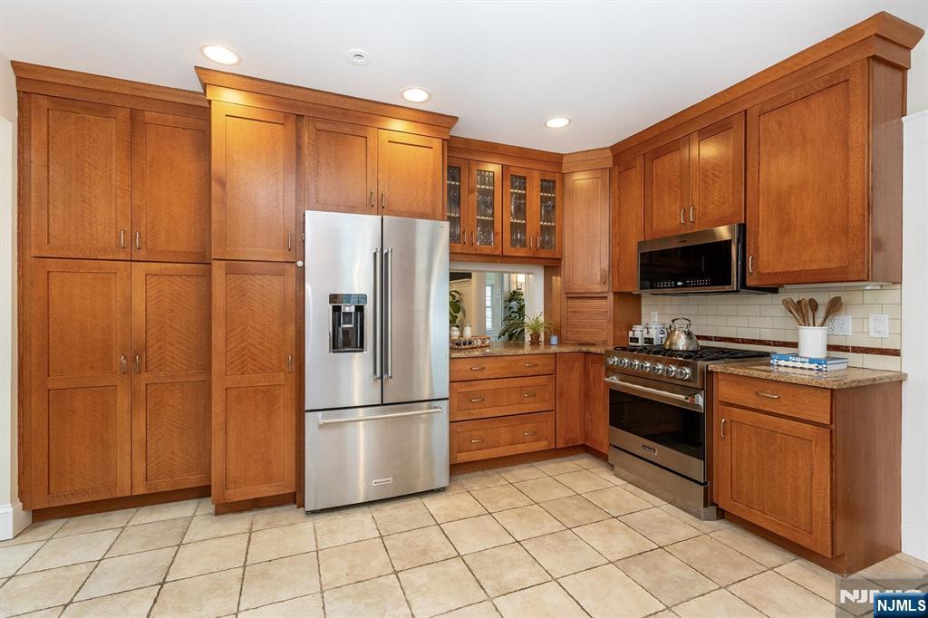 73 Hawthorne Avenue Glen Ridge, NJ 07028 - Photo 26 of 50