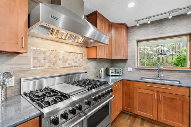 $774,900 | 116 Dorothy Lane, Pickens, SC 29671