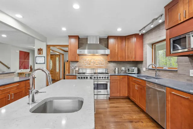 $774,900 | 116 Dorothy Lane, Pickens, SC 29671