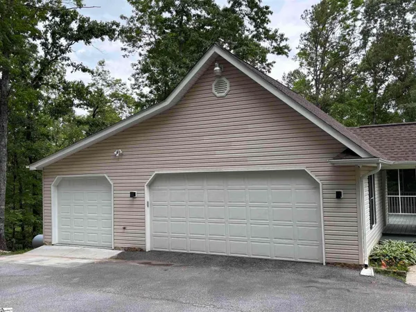 $739,000 | 116 Dorothy Lane, Pickens, SC 29671