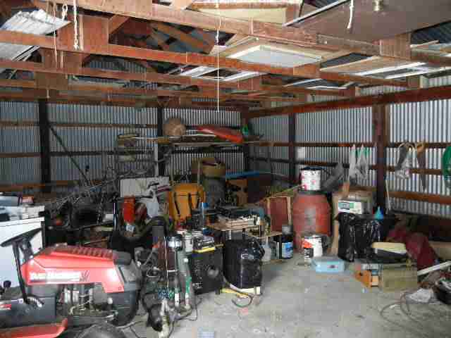 7614 Sayles Road Yale, MI 48097 - Photo 15 of 17 31043023-14.JPG