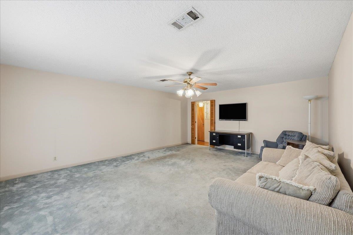 5595 West Roundbunch Road Orange, TX 77630 - Photo 5 of 42
