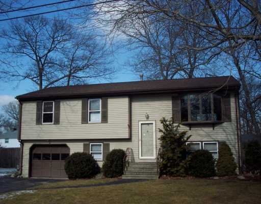 27 Hazelton Road Barrington, RI 02806 - Photo 1 of 5 Exterior Front.