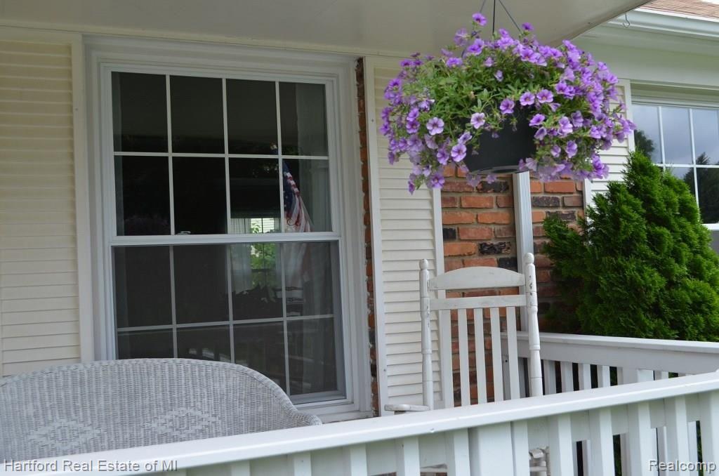 35872 Johnstown Road Farmington, MI 48335 - Photo 5 of 55 DSC_0169 (1024x678).jpg