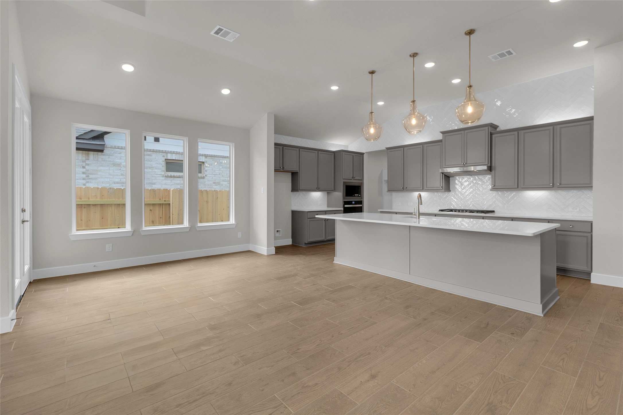 2819 Pathway Mdws Lane Webster, TX 77598 - Photo 11 of 43