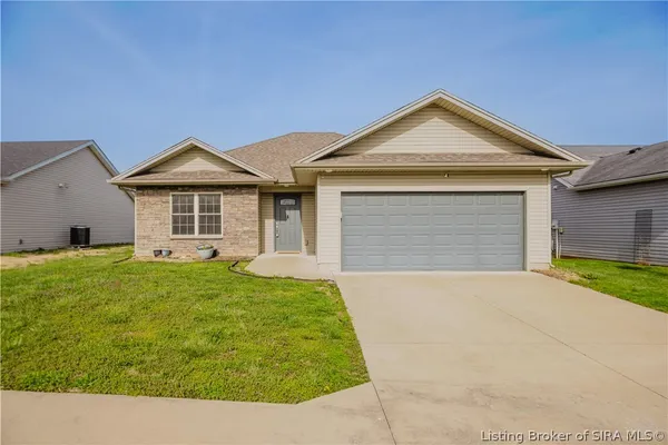$255,000 | 2225 Woodland Drive, Jeffersonville, IN 47130