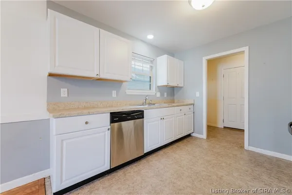 $250,000 | 2225 Woodland Drive, Jeffersonville, IN 47130