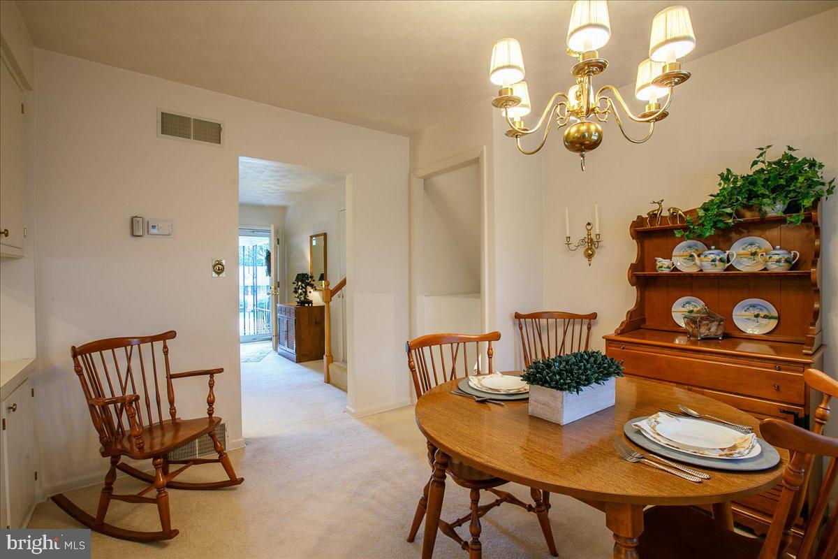 3005 Dundee Road York, PA 17406 - Photo 8 of 32 Dining Room