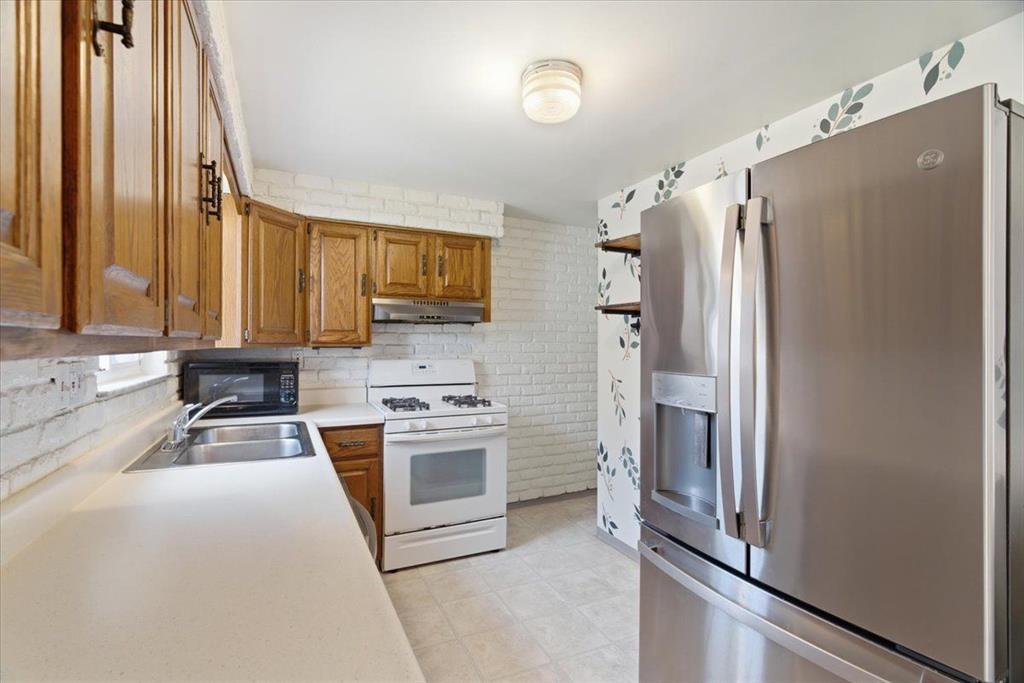 505 Pointview Road Pittsburgh, PA 15227 - Photo 9 of 39