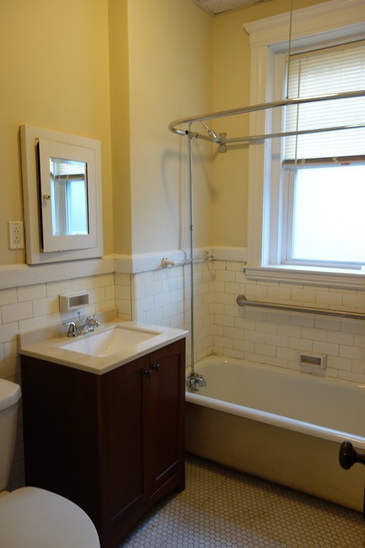 21 Shepard Street, Unit 3 Cambridge, MA 02138 - Photo 4 of 8