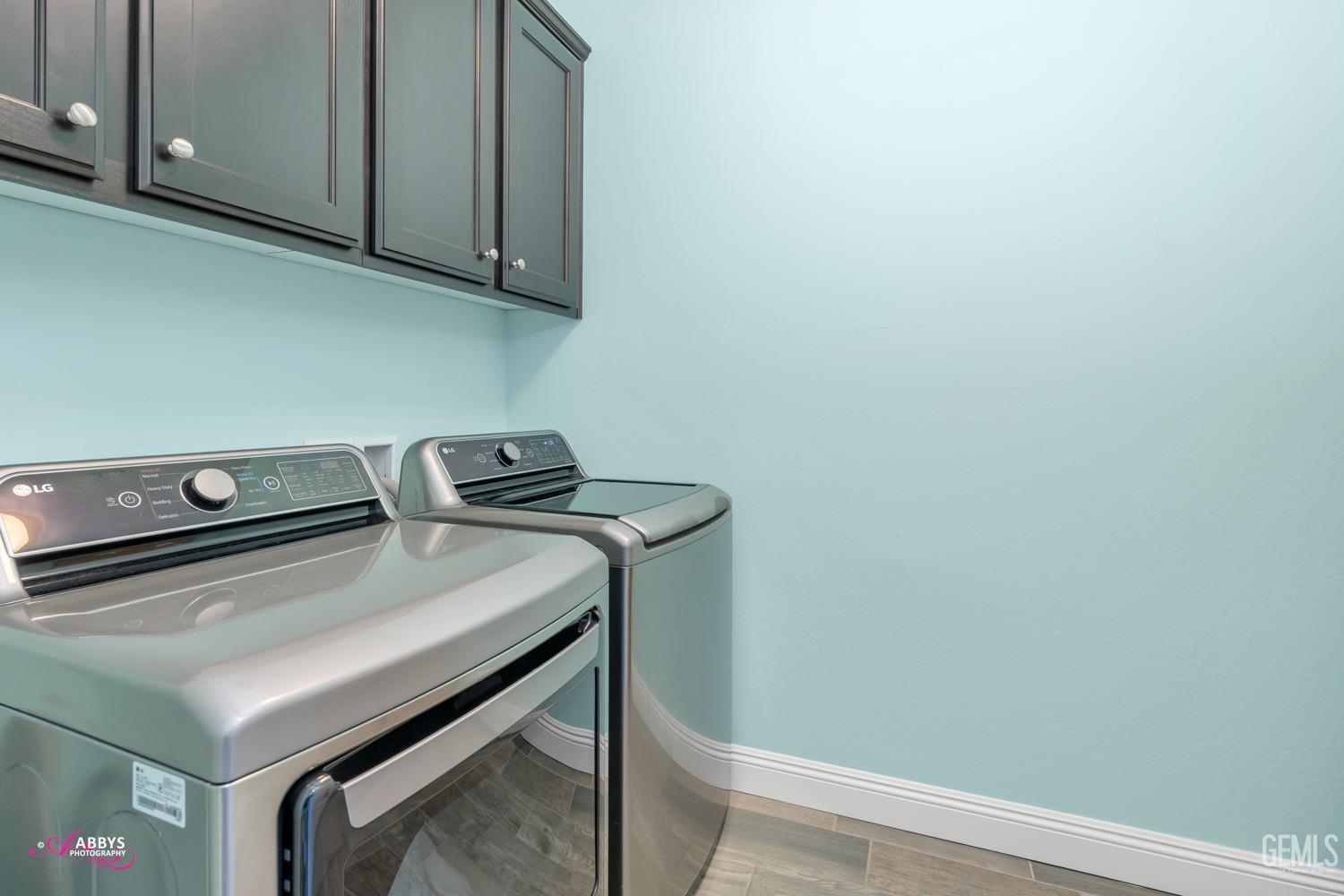 Undisclosed Address Bakersfield, CA 93314 - Photo 36 of 40 a utility room with dryer and washer