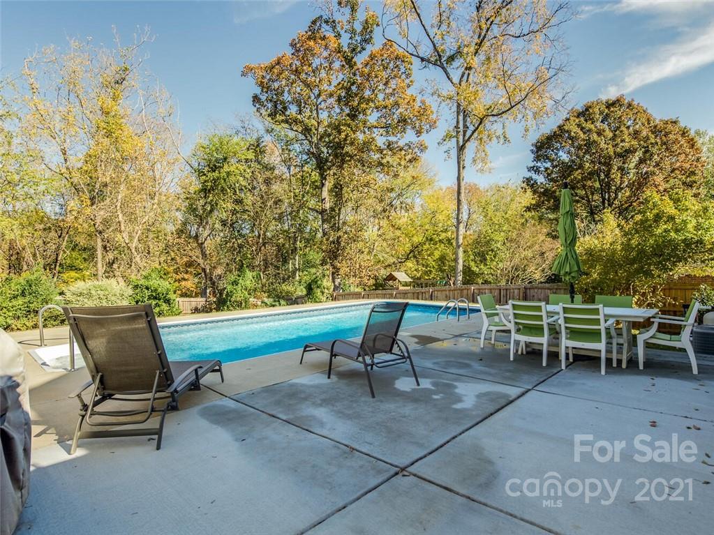 4312 Truscott Road Charlotte, NC 28226 - Photo 26 of 31 a view of bench with sitting area