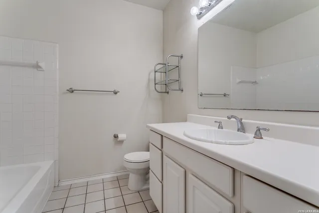 $1,350 | 2602 Plum Hollow, Unit 1, San Antonio, TX 78258
