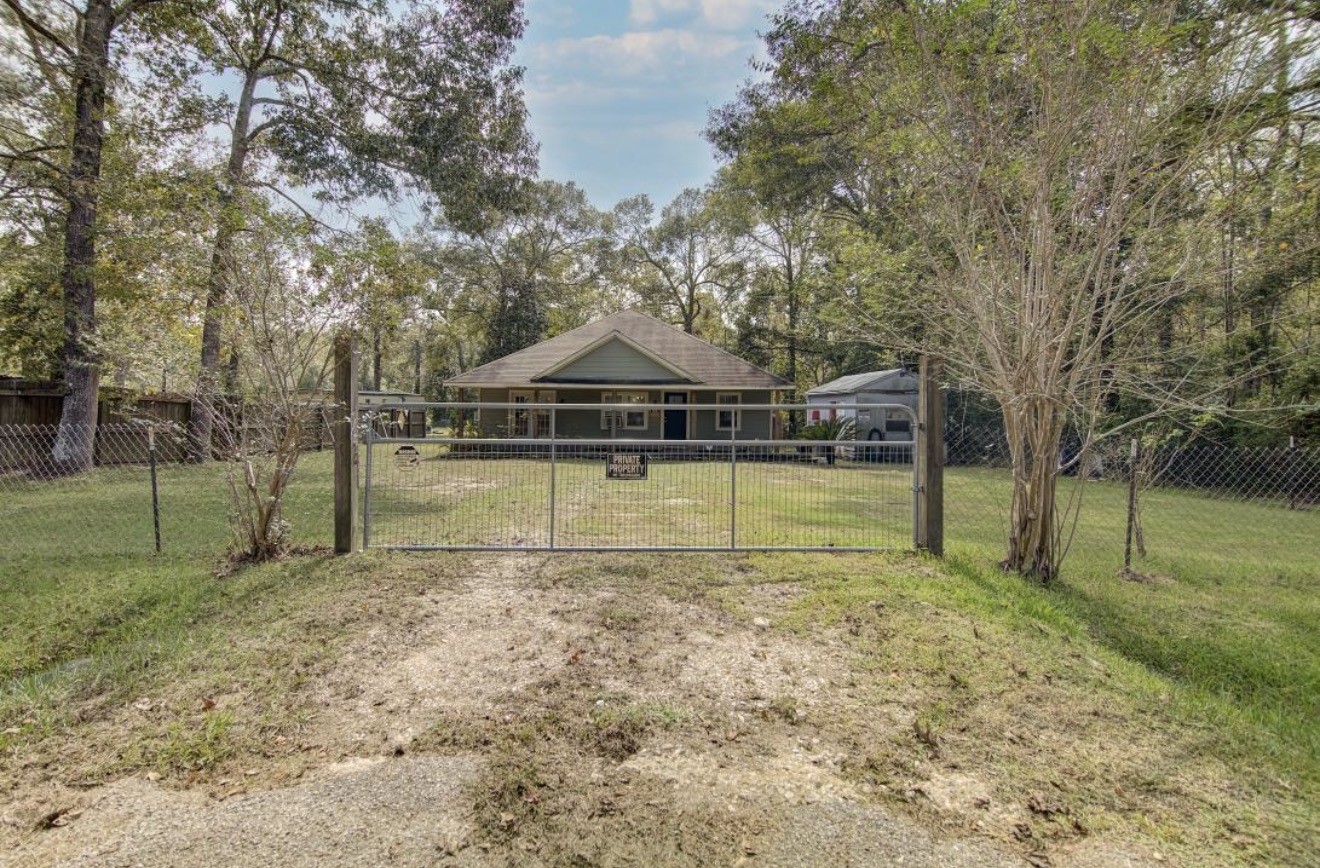 4008 Trent Road Huffman, TX 77336 - Photo 3 of 23