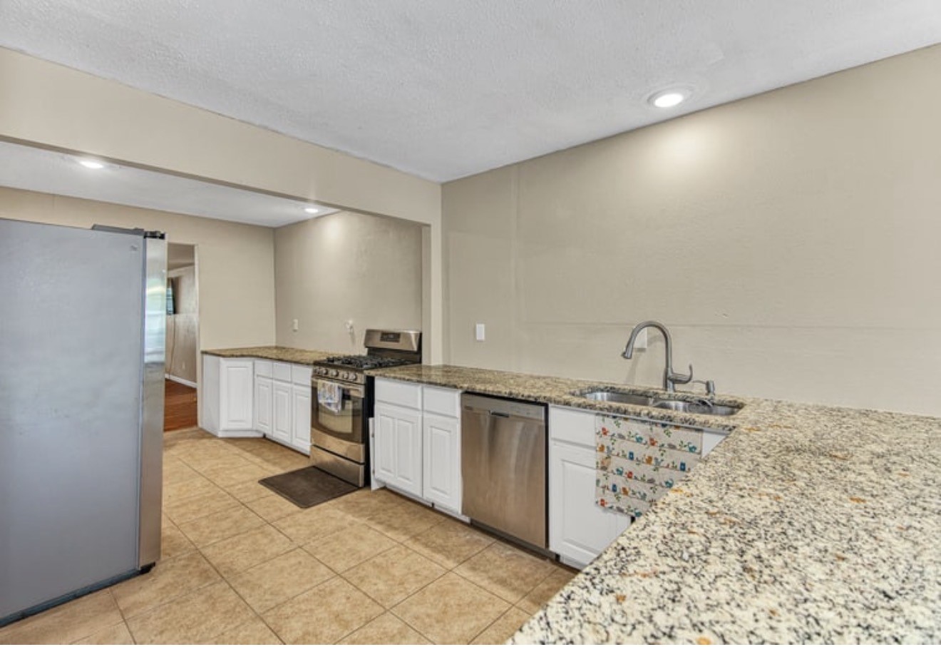 4008 Trent Road Huffman, TX 77336 - Photo 7 of 23