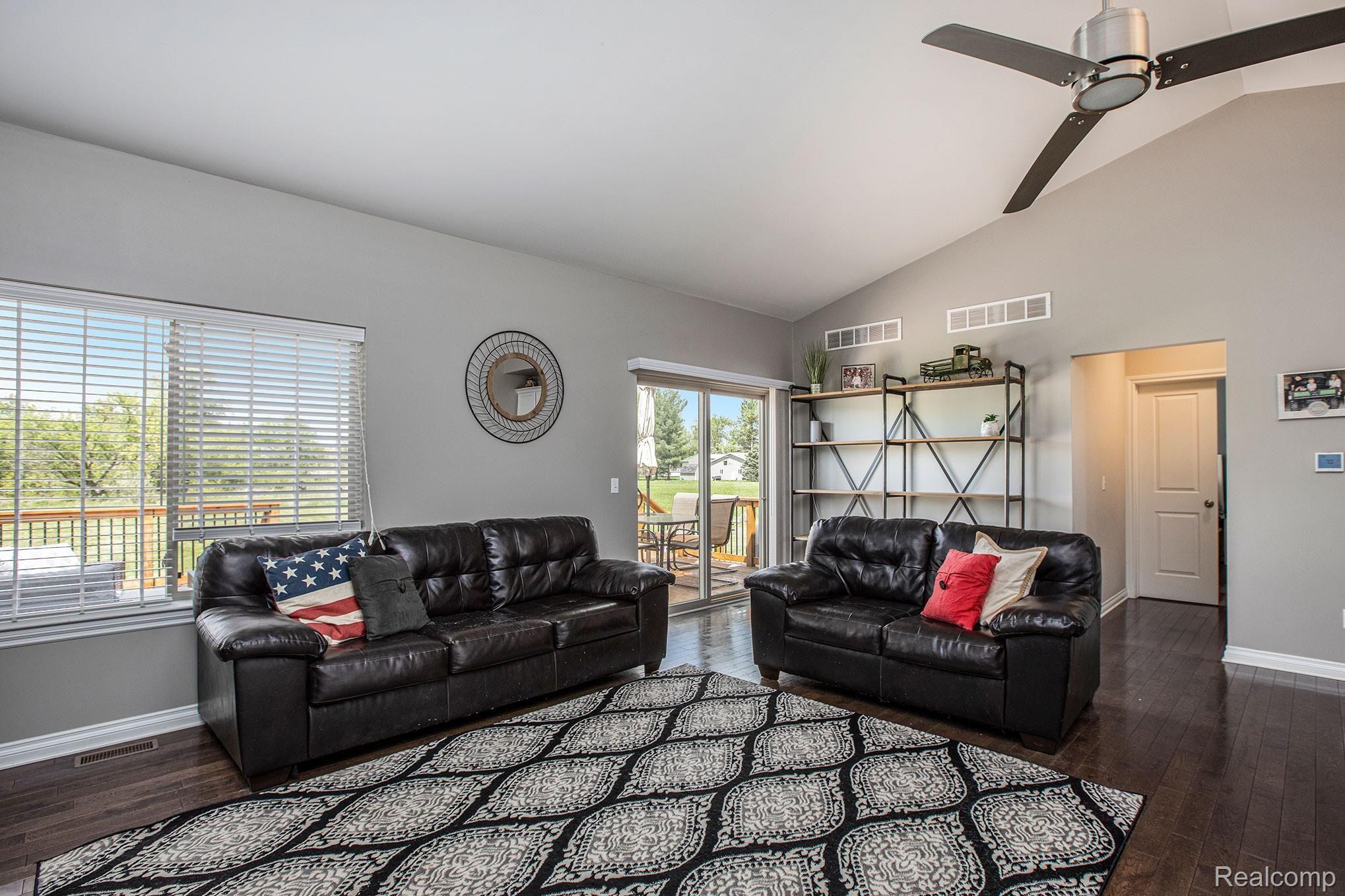 15601 Reid Road Armada, MI 48005 - Photo 7 of 38 EM1A9650.jpg