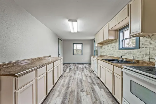 $395,000 | 13601 County Road 351, Dublin, TX 76446