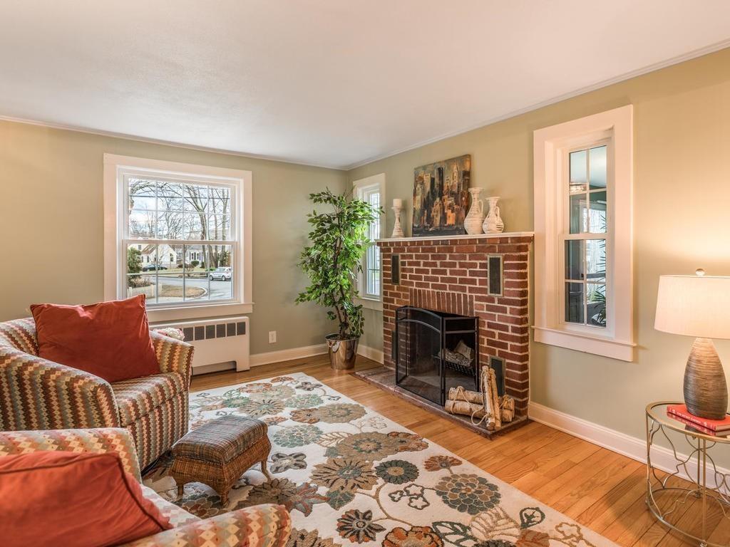 90 John Carver Road Reading, MA 01867 - Photo 11 of 28 Gallery Image 11