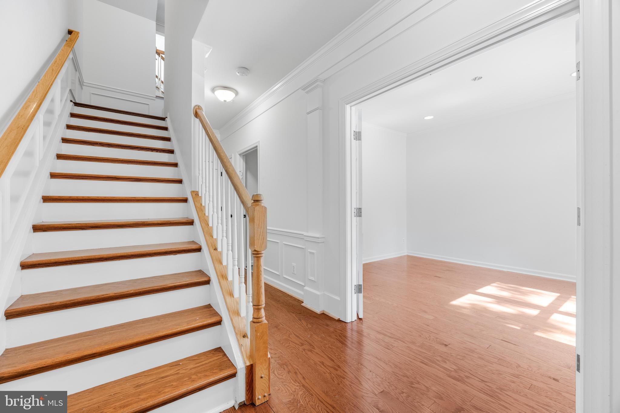 1436 Steuart Street Baltimore, MD 21230 - Photo 8 of 56 a view of entryway