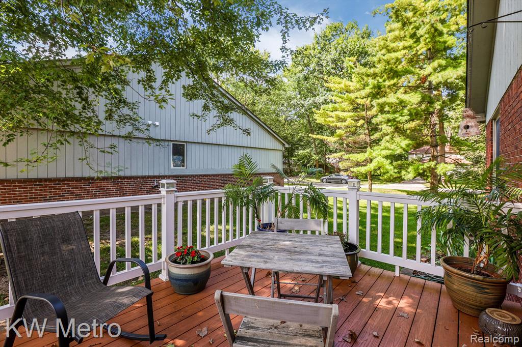 21542 Ruth Street Farmington Hills, MI 48336 - Photo 21 of 28