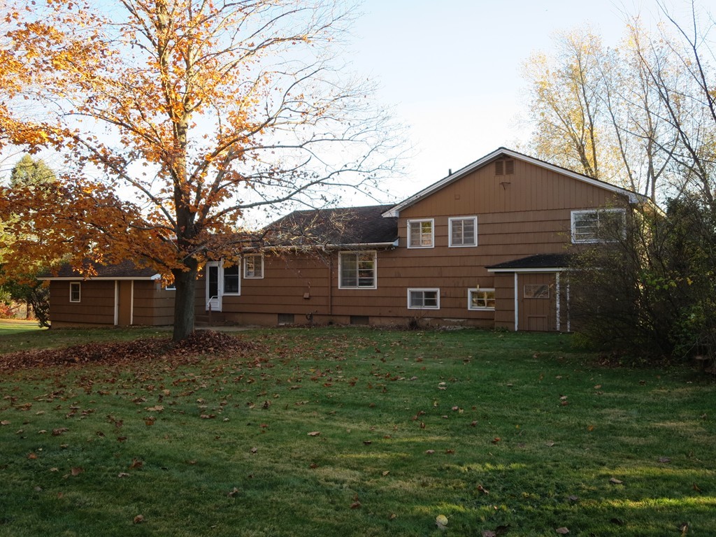 21 North Row Road Sterling, MA 01564 - Photo 2 of 18 Gallery Image 2
