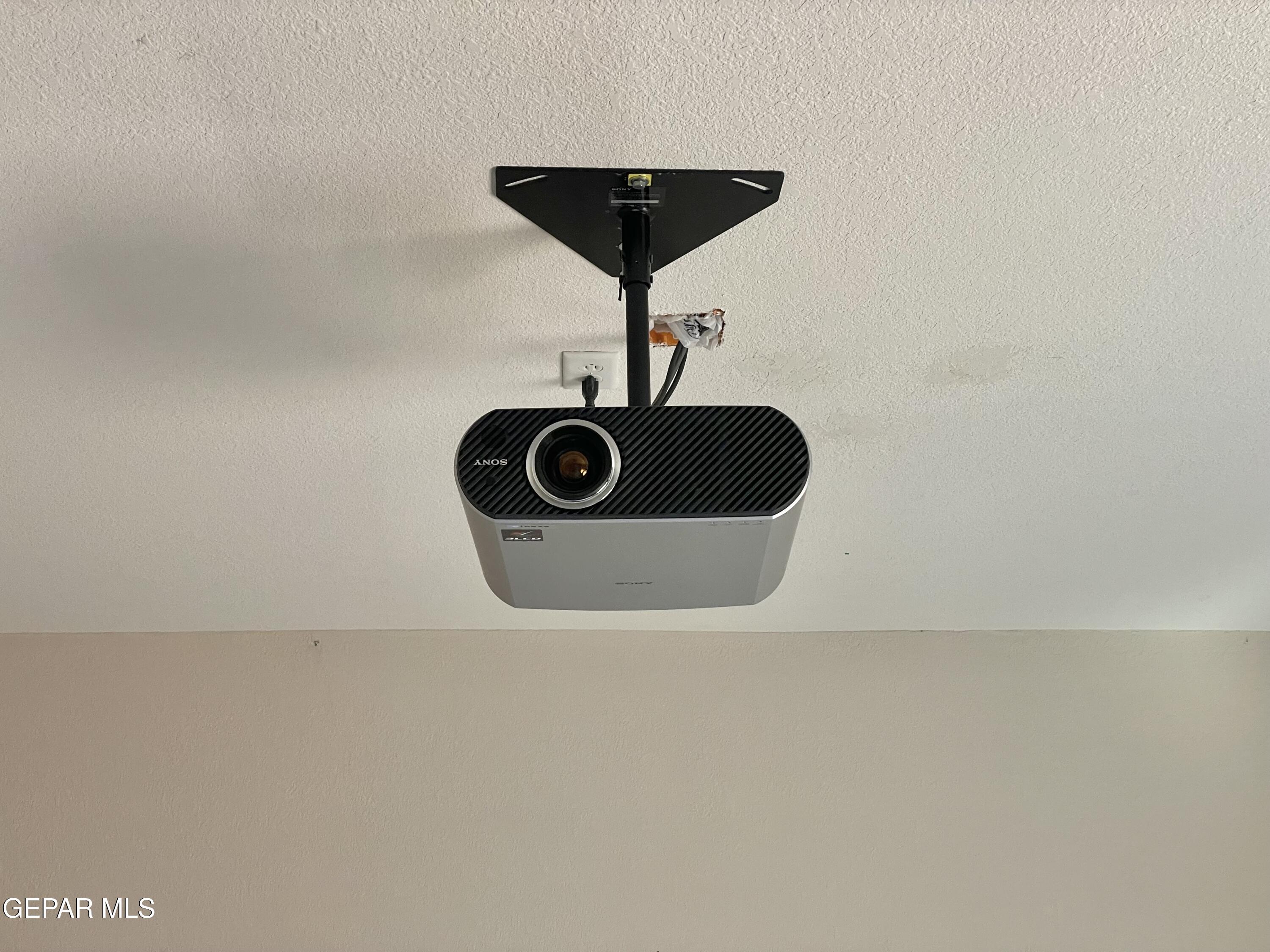 1472 Pioneer Ridge Drive El Paso, TX 79912 - Photo 27 of 52 IMG_8465