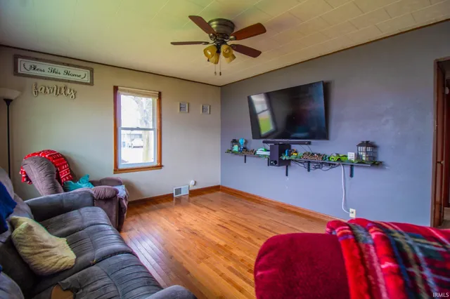 $135,000 | 944 South Shank Street, Portland, IN 47371