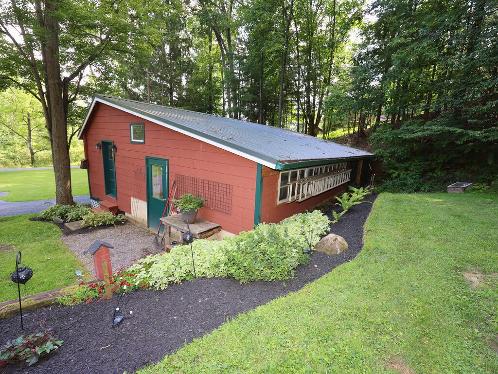6714 Loop Road Huntingdon, PA 16652 - Photo 13 of 68 Gallery Image 13