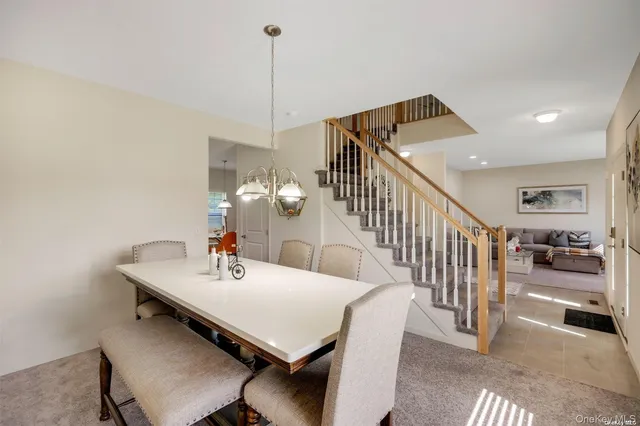 $725,000 | 7 Pondview Circle, Shirley, NY 11967